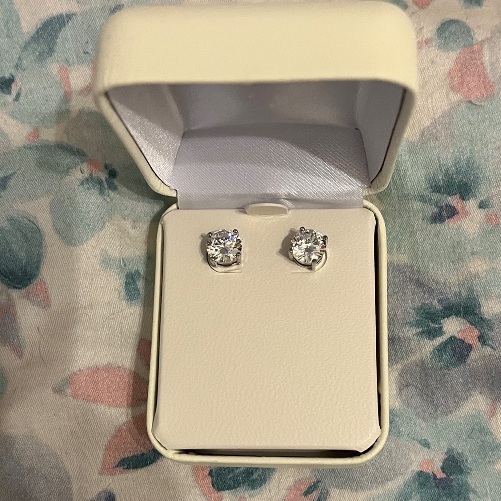Elegant Silver Stud Earrings
